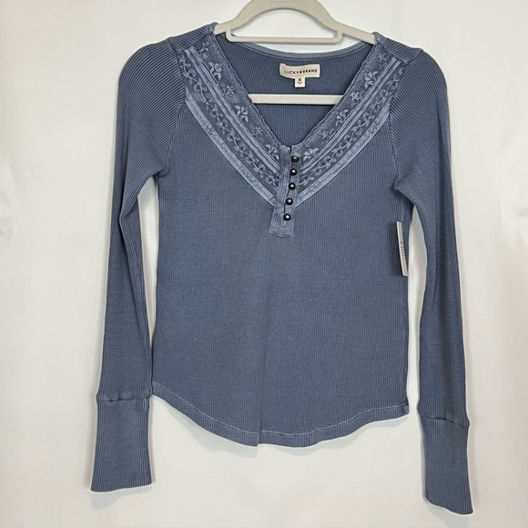 NWT Lucky Brand Embroidered Yoke Henley Top long sleeve Stone Wash Blue XS - Picture 2 of 6